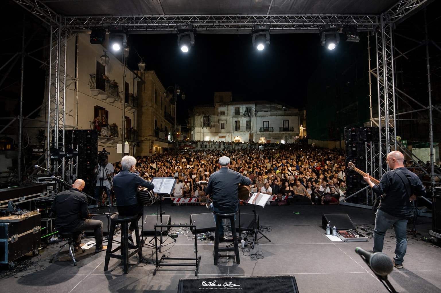 Kaulonia Tarantella Festival 2025 Tarantella Festival a Kaulonia con Davide Van De Sfroos e Dolcenera