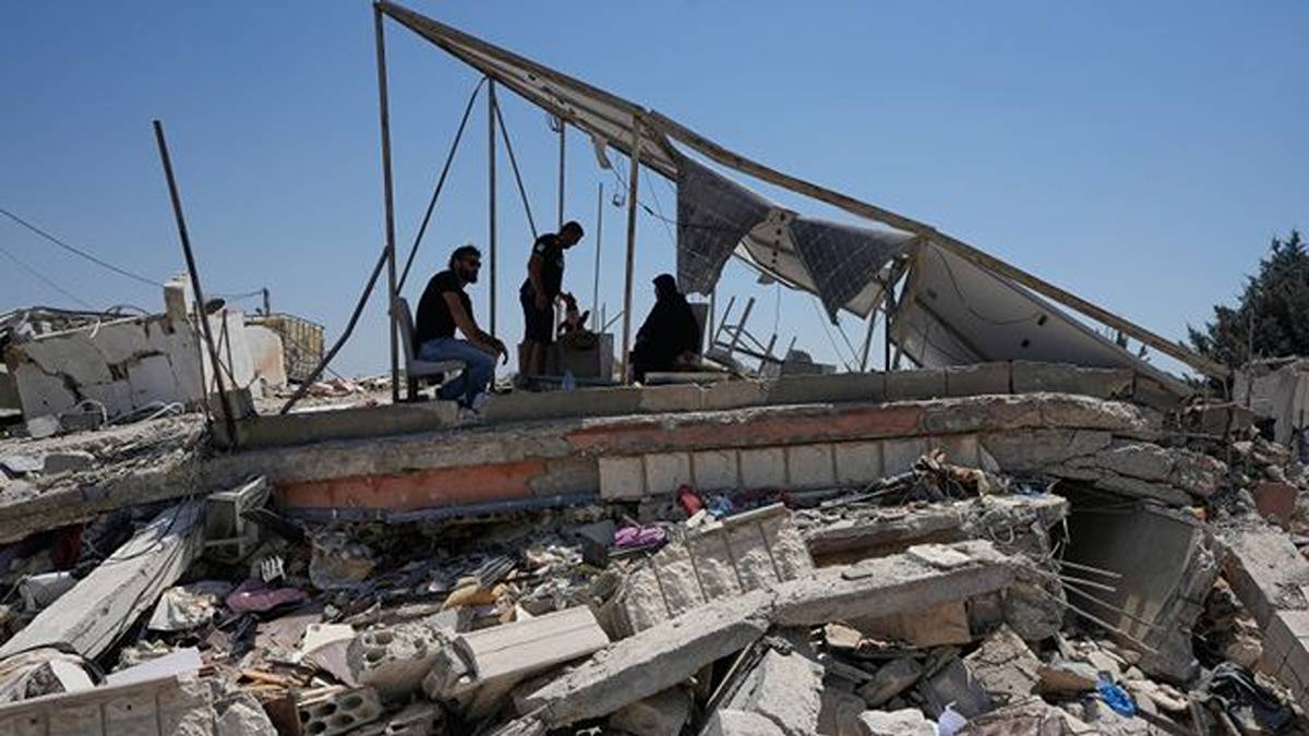 Il capo della polizia di Gaza ucciso dai coloni israeliani. In Libano 100 violazioni aeree solo tra lunedì e mercoledì