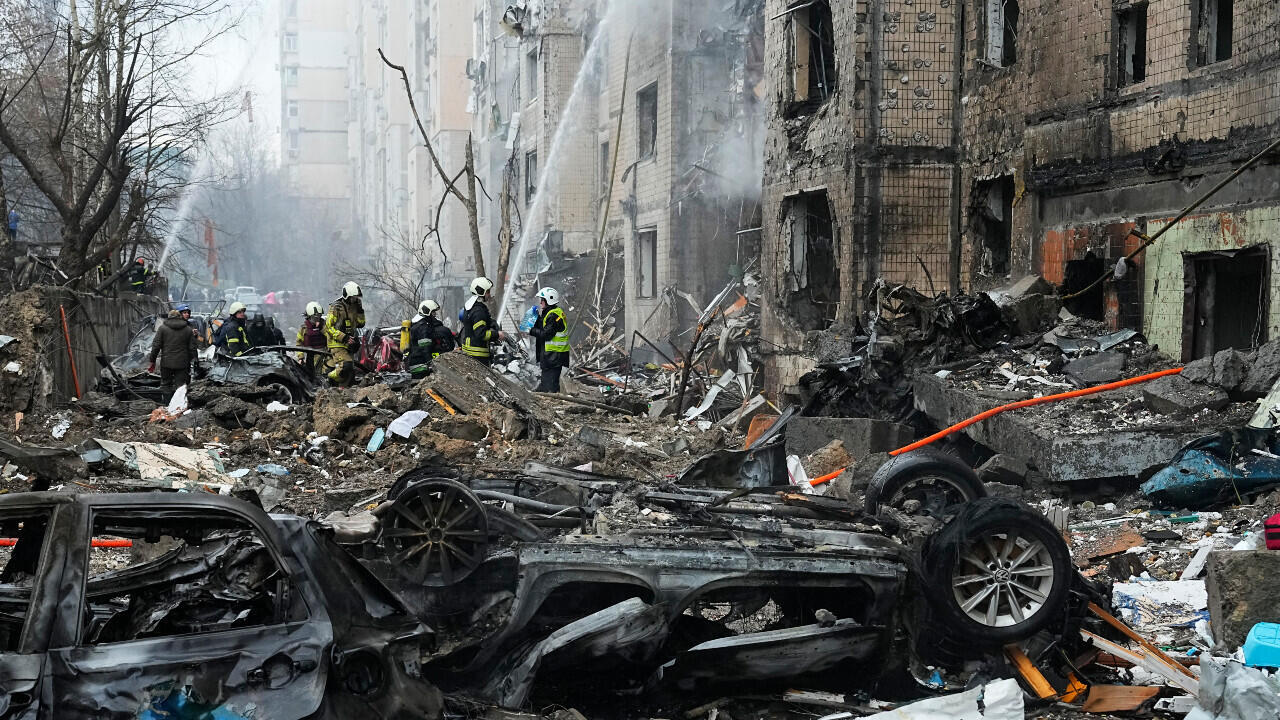 L'attacco al mercato di libri usati di Kiev dimostra la radicalizzazione di Putin per cancellare l'identità ucraina L'attacco al mercato di libri usati di Kiev dimostra la radicalizzazione di Putin per cancellare l'identità ucraina