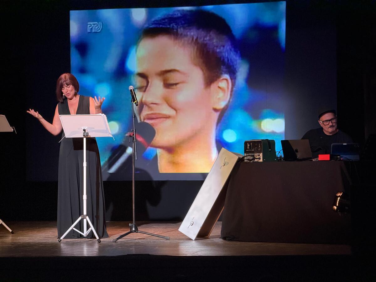 Silvia Salemi - La voce nel cassetto - Todi Festival- intervista di Alessia de Antoniis