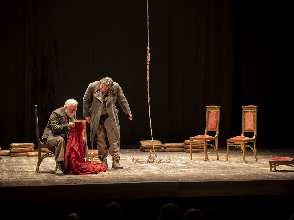Edoardo Pesce e Giancarlo Porcacchia – L’Ostaggio – Teatro Manini – Narni Città Teatro – Ph. Mattia Bernabei e Azzurra Lucchetti Edoardo Pesce e Giancarlo Porcacchia - L'Ostaggio - Teatro Manini - Narni Città Teatro - Ph. Mattia Bernabei e Azzurra Lucchetti - recensione di Alessia de Antoniis