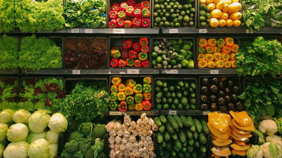 Educare al veganismo in un Paese onnivoro https://vegananj.com/vegan-grocery-list/