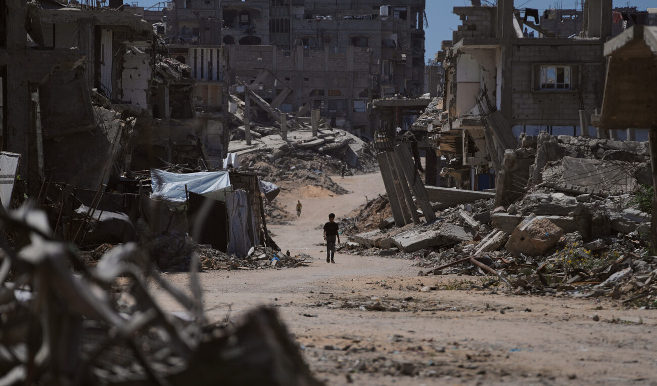 Gaza, la 'pace di Trump' continua a produrre morti: altri 5 palestinesi uccisi in un giorno Gaza, la 'pace di Trump' continua a produrre morti: altri 5 palestinesi uccisi in un giorno