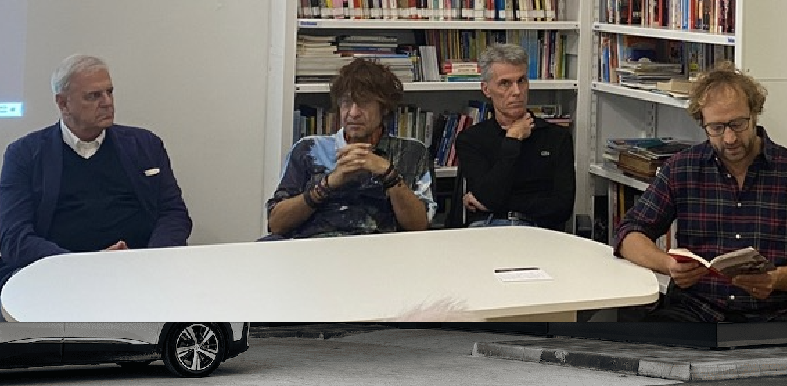 Pusk&aacute;s e la squadra spezzata, quando il calcio incontra la storia