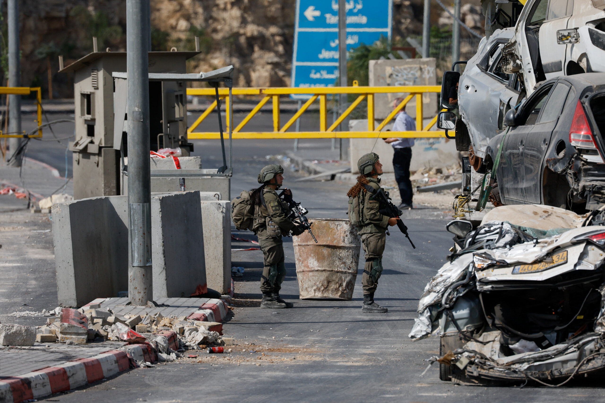 Demolizioni, arresti di massa e 2,200 palestinesi deportati: in Cisgiordania l’aggressione israeliana non si ferma